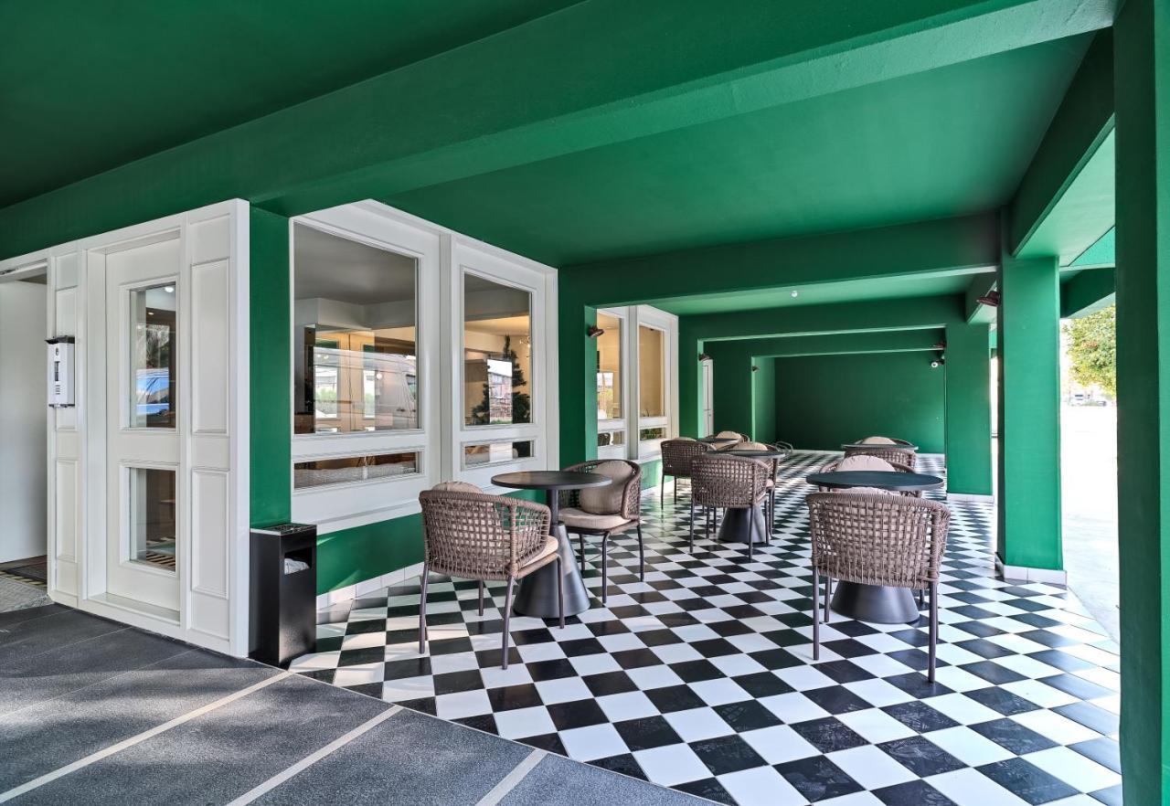 Liv The City Suites Adults Only Larnaca Exterior photo