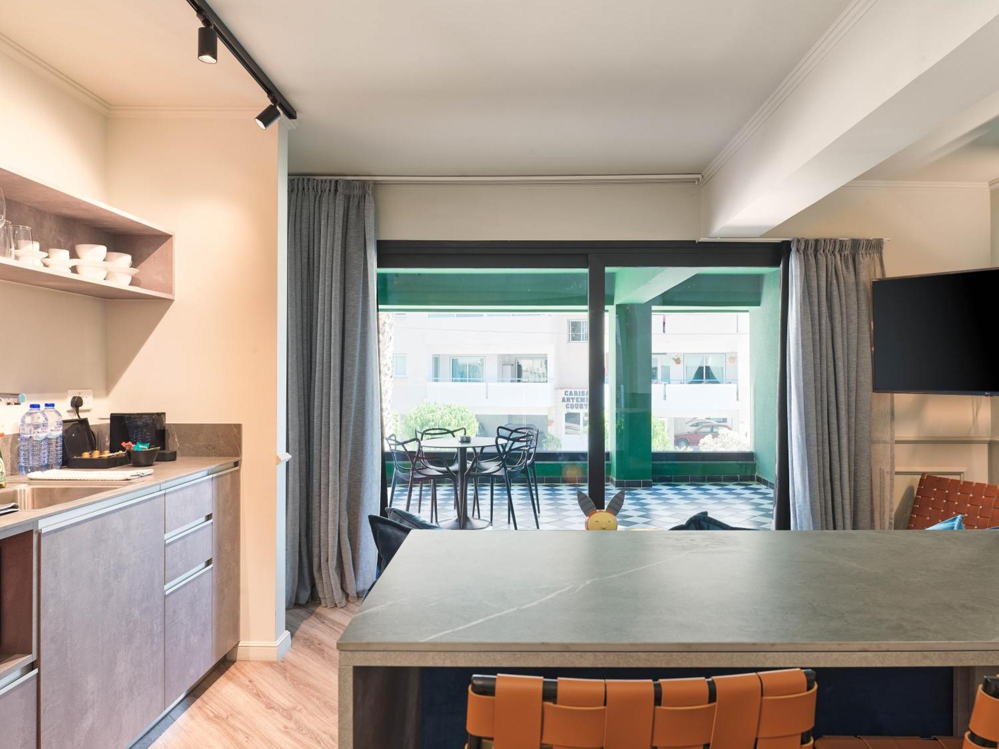 Liv The City Suites Adults Only Larnaca Exterior photo