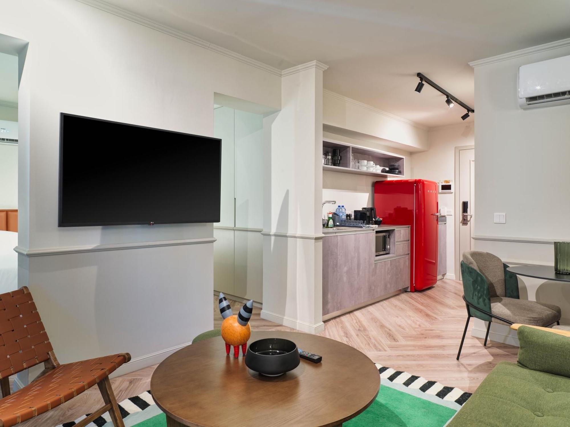 Liv The City Suites Adults Only Larnaca Exterior photo